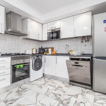 Beguest Tejo River Lisbon