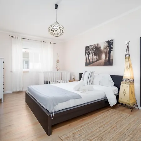 Beguest Tejo River Lisbon